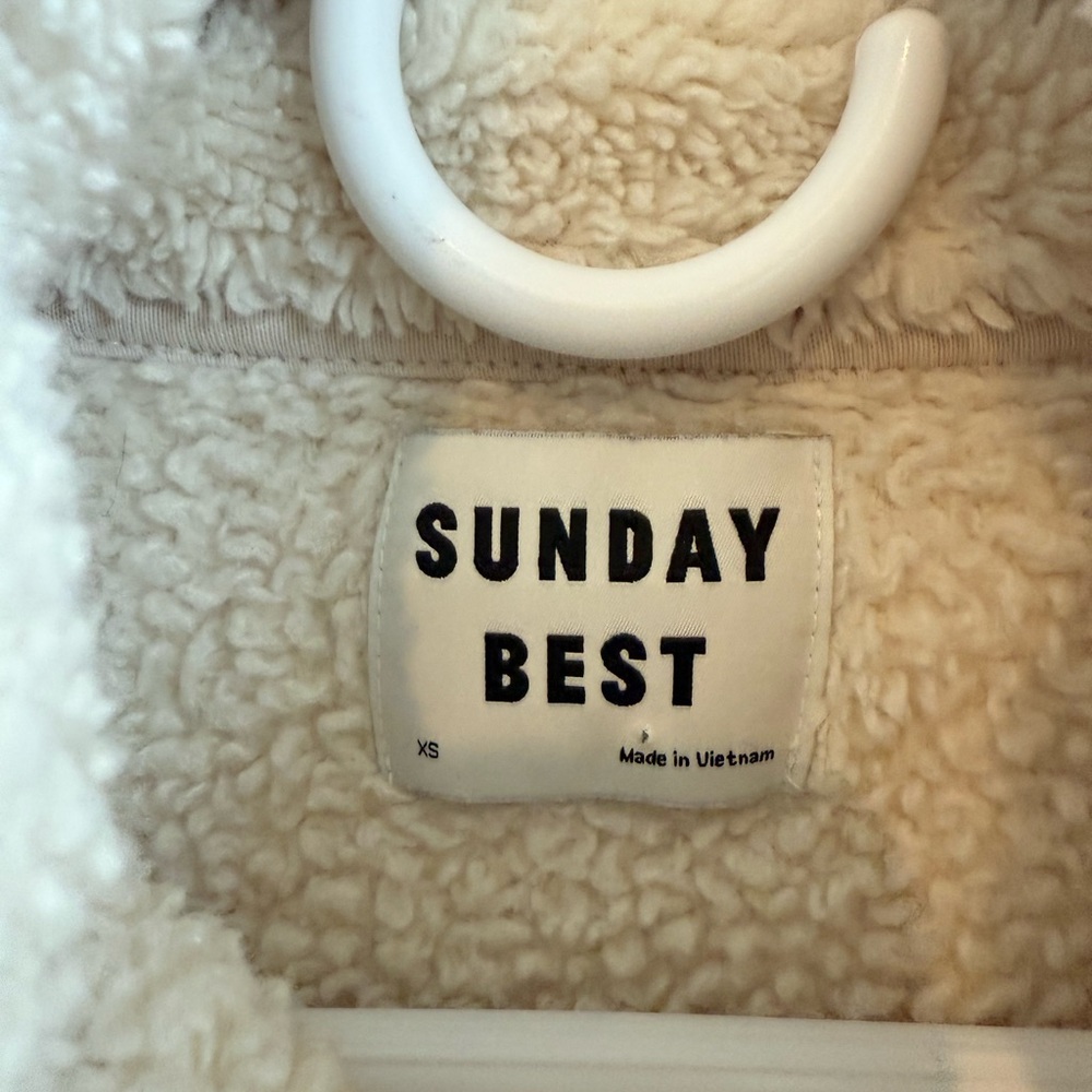Aritzia Sunday Best Sherpa Mock Neck full Zip Jacket - Picture 2 of 11